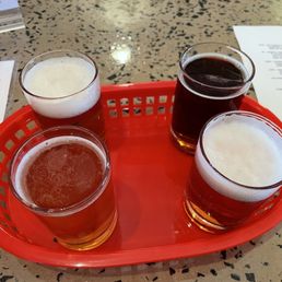 Flights served in red plastic baskets.  Interesting choice.