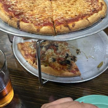 Green Mountain Pizza - Pizza Near Me - Clermont, Florida