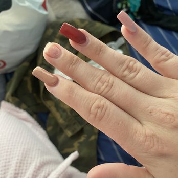 Le's O Nails - Nail Salons Near Me - Oxnard, California