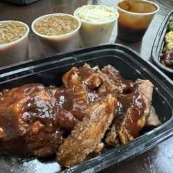 4Family Bar B Que - BQ Chicken with creamy Mac & Cheese and String Beans; and BQ Chicken and Sliced Beef Rib Eye Steak with sweet and savory Baked Beans a