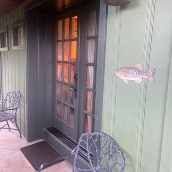 Big Cedar Lodge - No privacy on bottom floor make sure if your in the 400's you don't get the bottom floor - Resorts Near Me - Ridgedale, Missouri