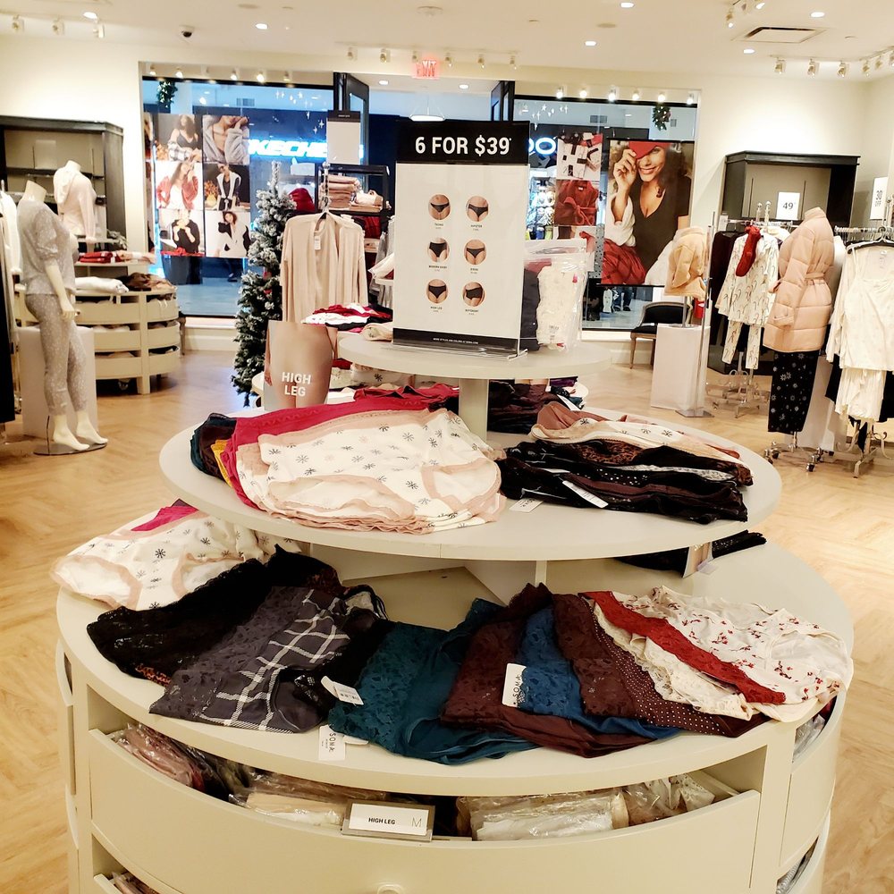 SOMA Updated October 2024 14 Photos 4325 Glenwood Ave, Raleigh