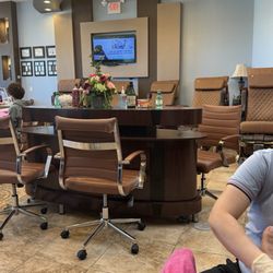 Grand Nails Salon - Very clean interior