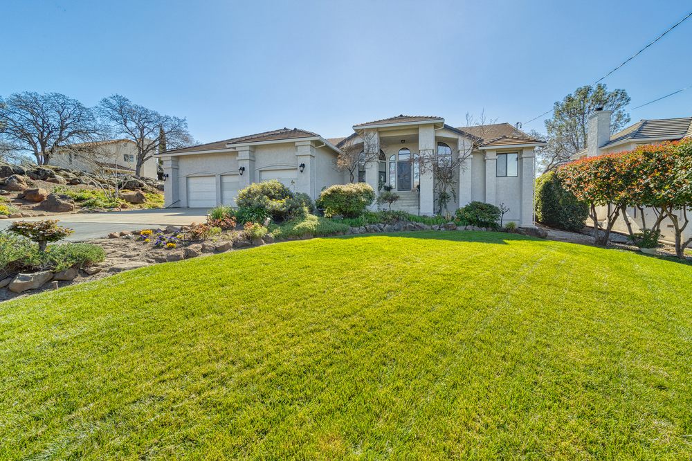 LORA TRENNER REMAX HOME & INVESTMENT Updated September 2024 15