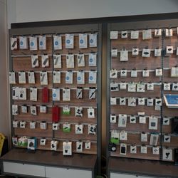 AT&T Store - Screen protectors