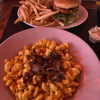Hawkeye's Bar & Grill - BACON MAC N' CHEESE HOT FRIED CHICKEN - Sports Bars Near Me - Chicago, Illinois Hawkeye's Bar & Grill - BACON MAC N' CHEESE HOT FRIED CHICKEN - Sports Bars Near Me - Chicago, Illinois