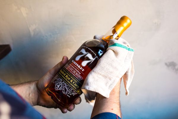 Duke's Liquor Box by null