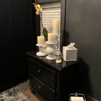 The Charleston Draper - Upstairs restroom - New American Near Me - Draper, Utah The Charleston Draper - Upstairs restroom - New American Near Me - Draper, Utah