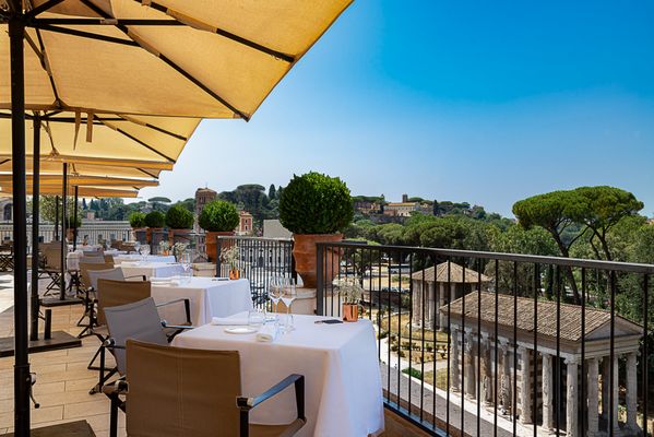 Fortyseven Hotel by null