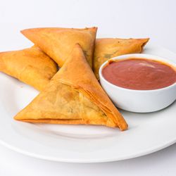 Sambusas
Choose Vegan, Chicken Or Beef