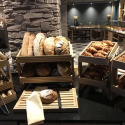 Huus Gstaad - Wonderful breakfast buffet
