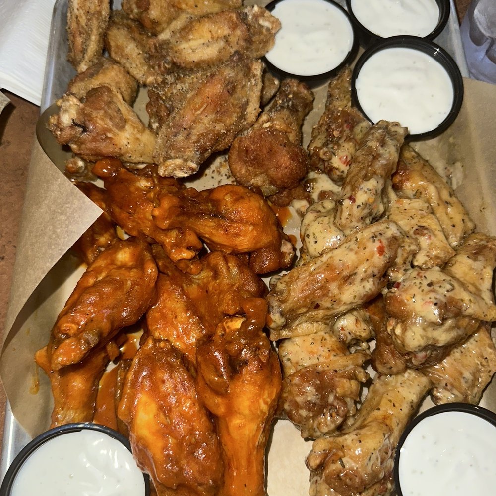 Buffalo Wild Wings - Buffalo, Lemon pepper, and parm garlic - Chicken Wings Near Me - Sevierville, Tennessee Buffalo Wild Wings - Buffalo, Lemon pepper, and parm garlic - Chicken Wings Near Me - Sevierville, Tennessee