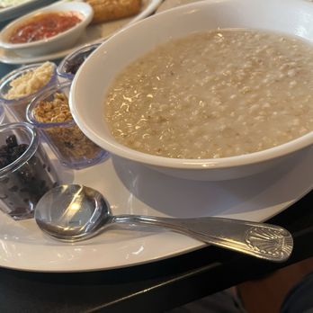 Russell's - Oatmeal Breakfast - American Near Me - Pasadena, California Russell's - Oatmeal Breakfast - American Near Me - Pasadena, California