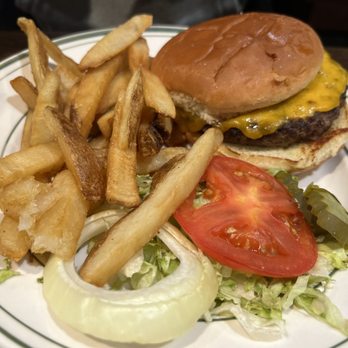 Bennigan's - Classic burger - New American Near Me - Monahans, Texas