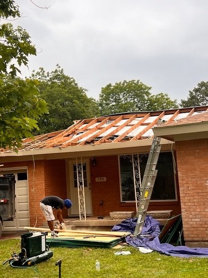 Slide of King Roofing Solution