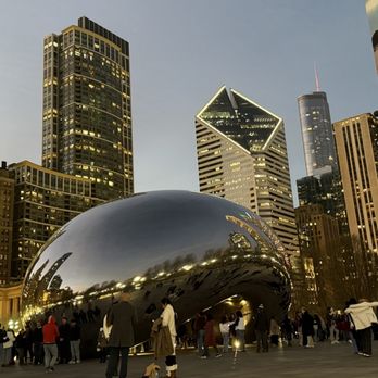 Cloud Gate - Public Art Near Me - Chicago, Illinois