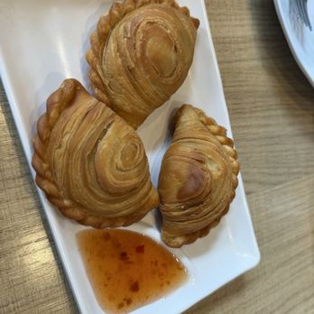 246 Thai Grab & Go - Chicken curry puffs (3pcs) - Thai Near Me - Frisco, Texas
