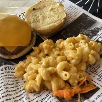 Pimenta - Crossroads Cheese Burger.  With Vibes Mac n' Cheese - Caribbean Near Me - Fredericksburg, Virginia