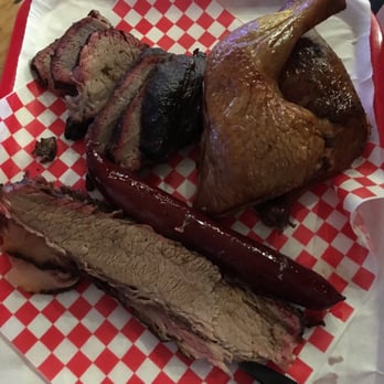 Big B's Texas BBQ - Trip top, moist cut brisket, half chicken and beef link! - Barbeque Near Me - Henderson, Nevada