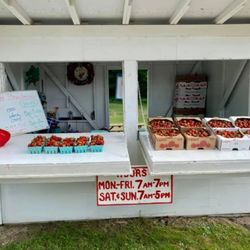 Schultheis Strawberries - Farm stand