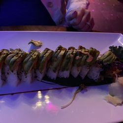 Kontiki Wine & Raw Bar - Dragon Roll