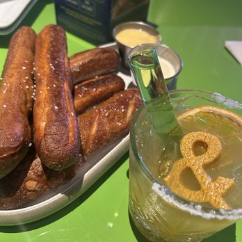Dave & Buster's Henderson - Sports Bars Near Me - Henderson, Nevada