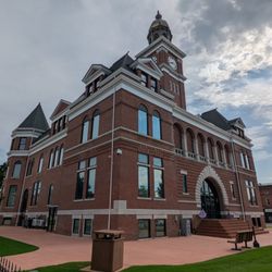Henry County Courthouse - Henry County Courthouse, Paris