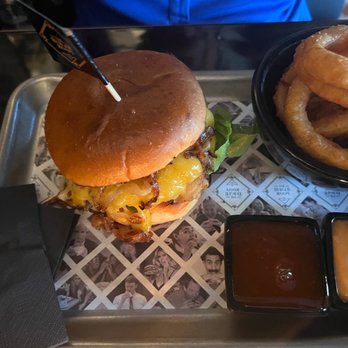 The Burger Room - Back to Kansas burger with onion rings - Burgers Near Me - Amsterdam, New Hampshire The Burger Room - Back to Kansas burger with onion rings - Burgers Near Me - Amsterdam, New Hampshire