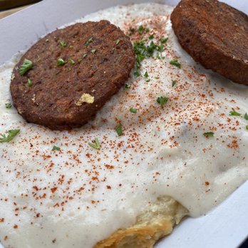 Biscuit Bitch - Mushroom gravy with vegan sausage - Breakfast & Brunch Near Me - Seattle, Washington Biscuit Bitch - Mushroom gravy with vegan sausage - Breakfast & Brunch Near Me - Seattle, Washington