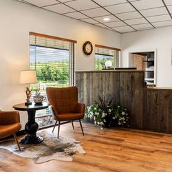 Emlenton Motor Inn - Lobby
