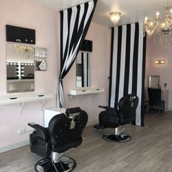 Chicago Beauty & Brows - Work area