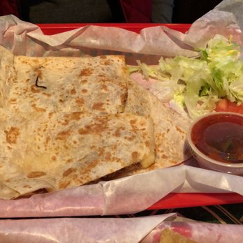 Pippin's Tavern - Chicken quesadilla - Irish Pub Near Me - Chicago, Illinois Pippin's Tavern - Chicken quesadilla - Irish Pub Near Me - Chicago, Illinois