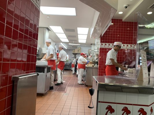 In-N-Out Burger by null
