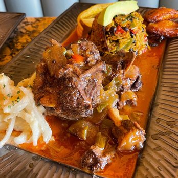 Azúcar Peruvian Bistro - Rabo Encendido - Peruvian Near Me - Long Beach, California