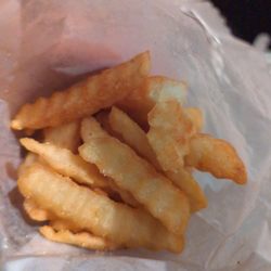 Wings & Seafood - Sack of very tasty crinkly fries
