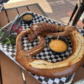 Del Cielo Brewing Company - Sausage and Pretzel Plate - Breweries Near Me - Martinez, California Del Cielo Brewing Company - Sausage and Pretzel Plate - Breweries Near Me - Martinez, California