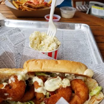 Heibeck's Stand - Great shrimp po'boy and lobster roll.  Potato salad and fries were good too! - Burgers Near Me - Wilton, Connecticut