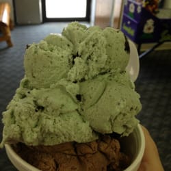 Mama Lupo's Ice Cream