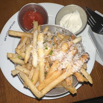 Earls Kitchen + Bar - Truffle Fries - New American Near Me - Orlando, Florida Earls Kitchen + Bar - Truffle Fries - New American Near Me - Orlando, Florida