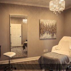 Angelina Postoev -Surgicare Arts and Aesthetics - Injection room