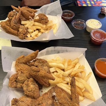 Harolds Chicken & Bar - Whatever - Bars Near Me - Los Angeles, California Harolds Chicken & Bar - Whatever - Bars Near Me - Los Angeles, California