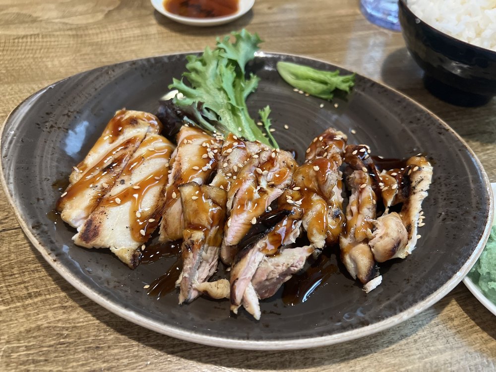 Mikuni Japanese Restaurant & Sushi Bar