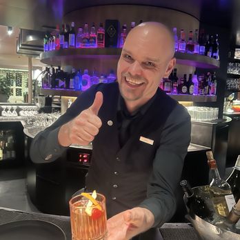 Central 1 - Excellent bar tender! Great service. - Restaurants Near Me - Zürich, ZH