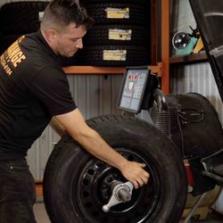 Orange Tires - Balance your tire