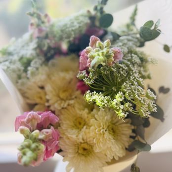 Van Nuys Flowers - Florists Near Me - Van Nuys, California Van Nuys Flowers - Florists Near Me - Van Nuys, California