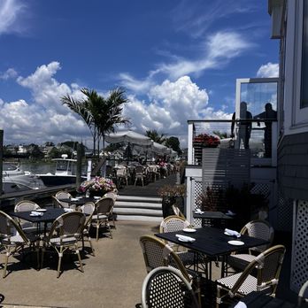 Harbor Lights - Seafood Near Me - Norwalk, Connecticut