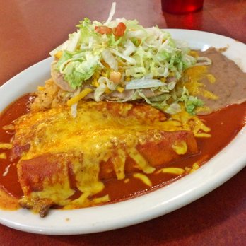 Los Hermanos Restaurant & Lounge - Shredded beef enchilada combo - Mexican Near Me - Superior, Arizona