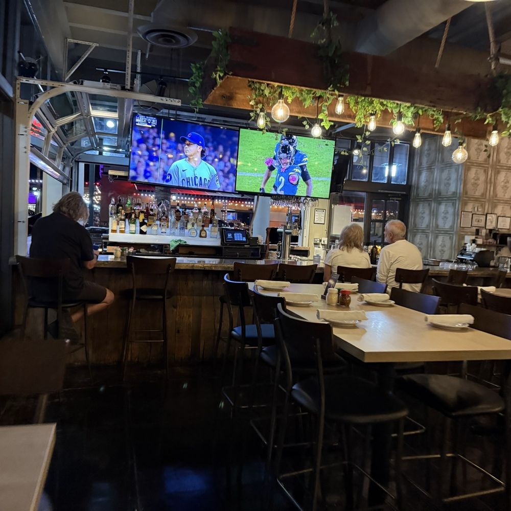 Crust Simply Italian - Pizza Near Me - Chandler, Arizona