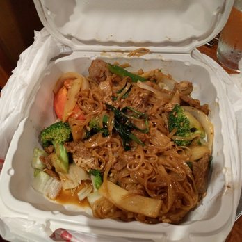 Busara Thai Cuisine - drunken noodles - Thai Near Me - Bellingham, Washington Busara Thai Cuisine - drunken noodles - Thai Near Me - Bellingham, Washington