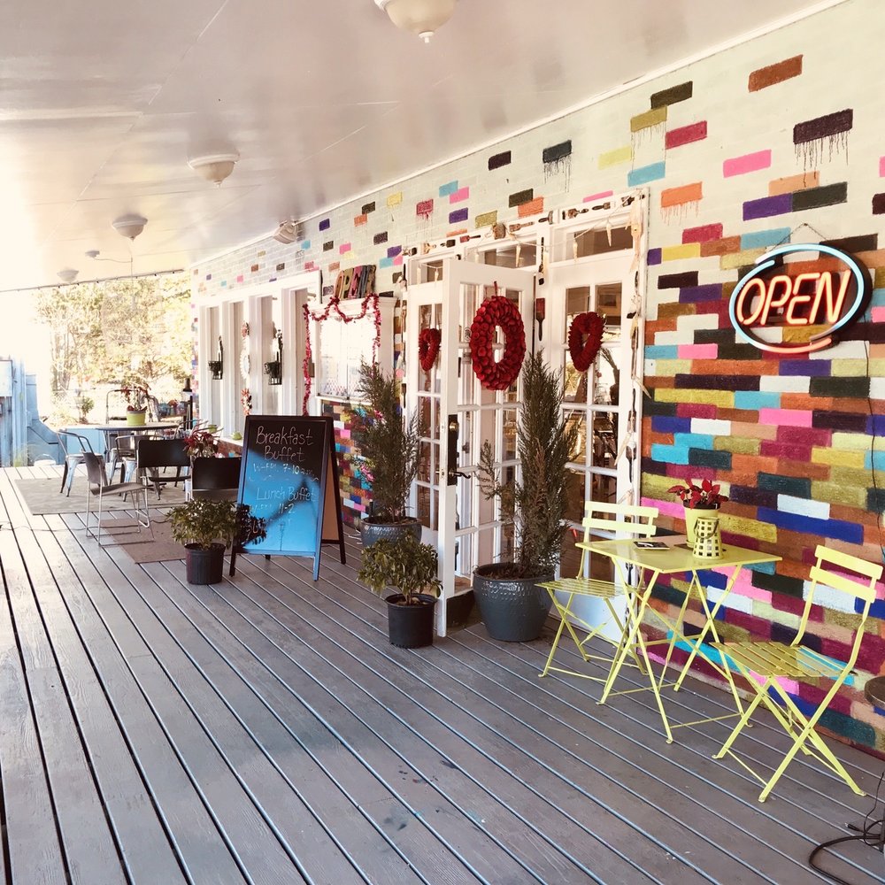 The Experience - Front porch. - Women's Clothing Near Me - Edom, Texas